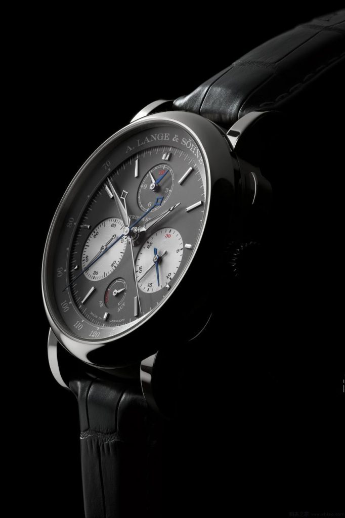  A. Lange & Söhne Saxonia fake watches with platinum cases are exquisite.