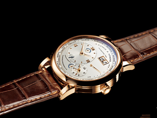 Rose golden cases replica watches are warmer than steel types.