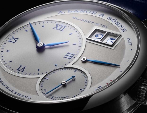 The timepiece has contained all the iconic features of Lange 1 collection of A. Lange & Söhne.