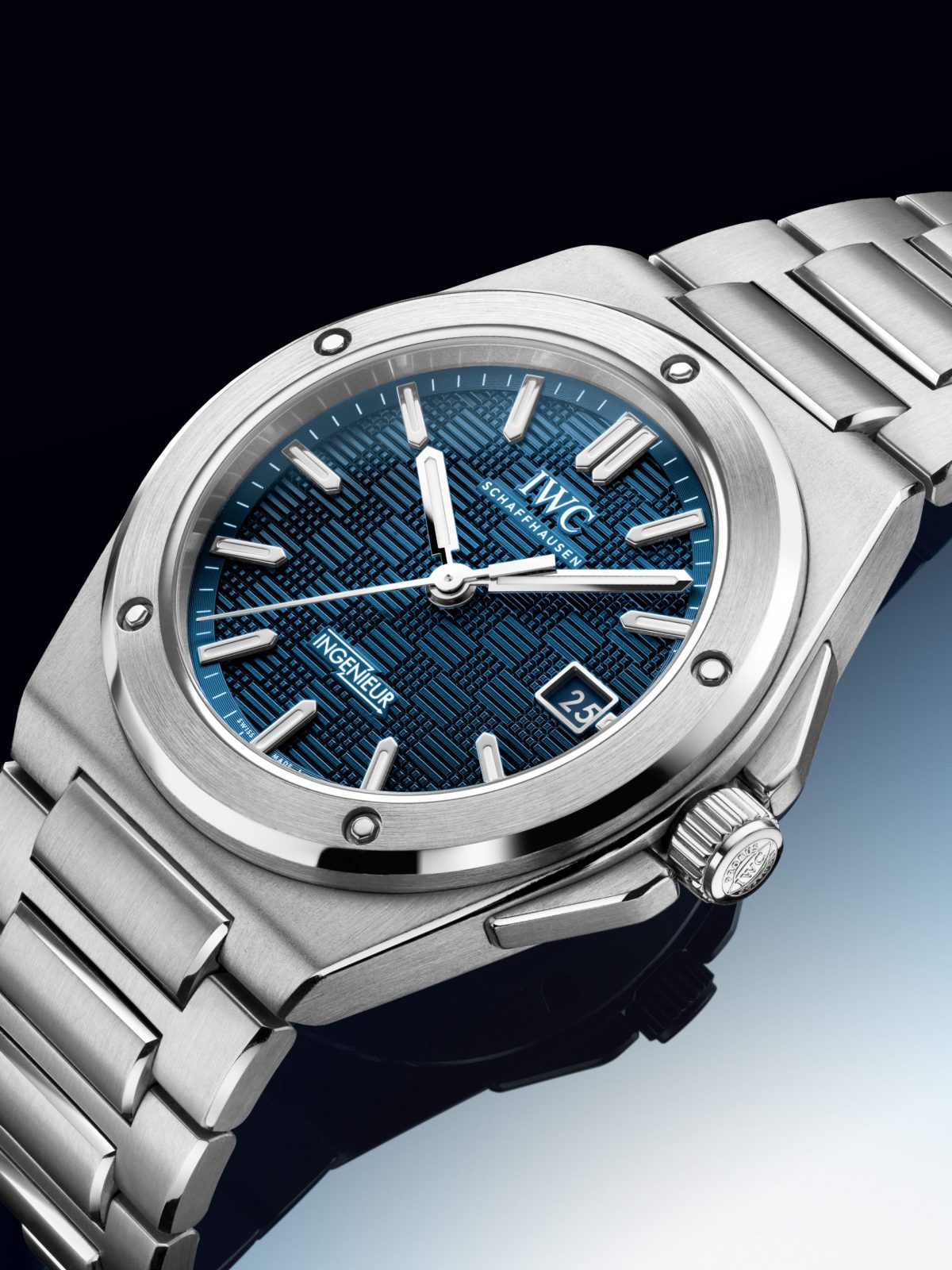 UK Online Replica IWC Drops The Ingenieur Automatic 40 With A Blue Dial